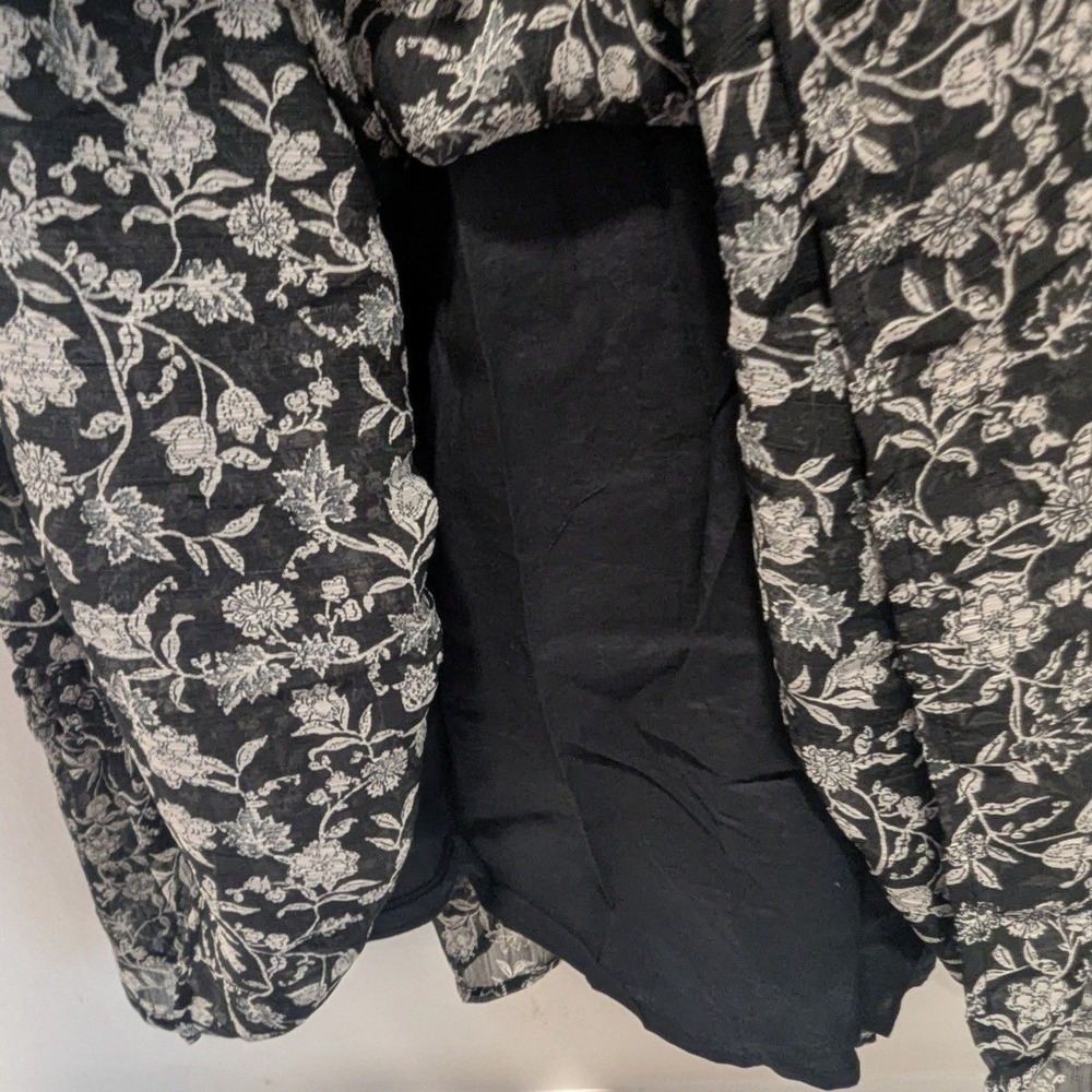 Old Navy Midi Dress Black Floral Smocked Ruffle Med V-Neck Cottagecore Feminine - Picture 4 of 9